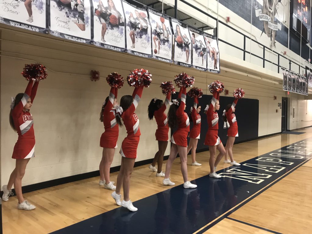 BGHSBobcatCheer's tweet photo. What a great night for bobcat basketball! 🏀🐾 https://t.co/0CQ5mbpJSH