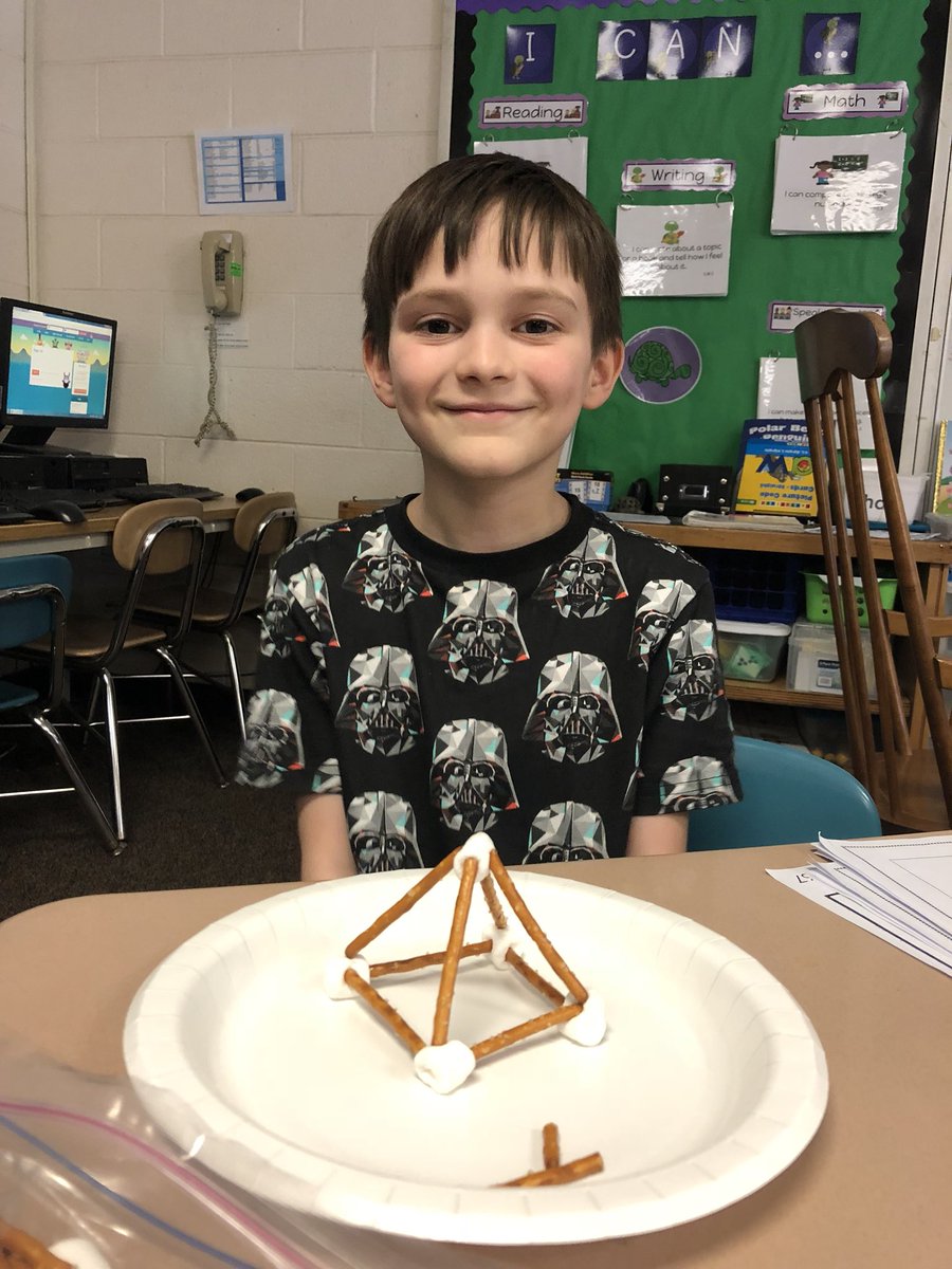 Briarcliff1st's tweet photo. Fun with food! #solidfigures @BriarcliffES #BESKidsFirst https://t.co/Y96NQ39fQ5
