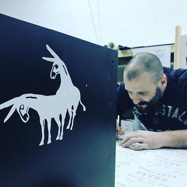 FNG’s got vinyl decal jokes. ift.tt/2EYxUBO