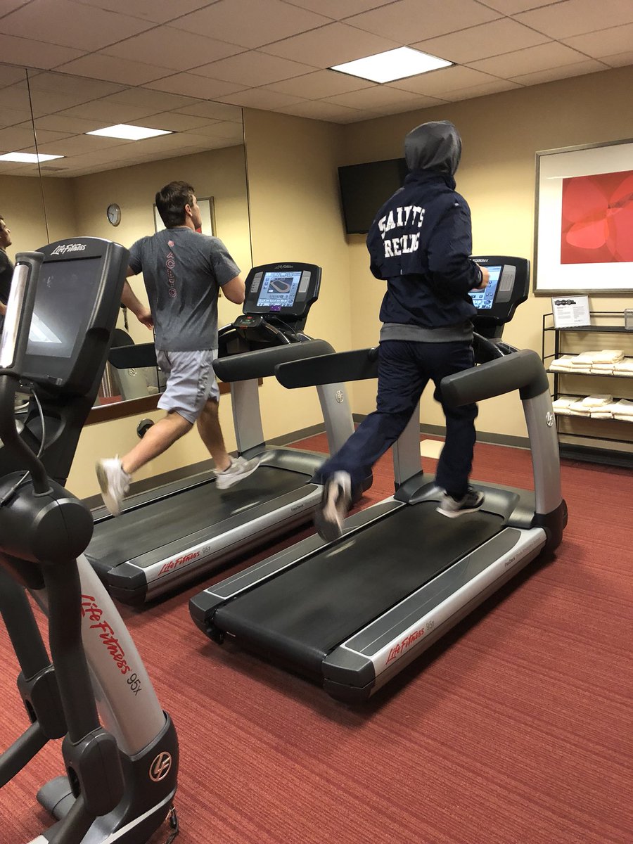 Have to get one last workout in! Good luck this weekend @cozmolucky7 and <a href="/CalebBigGame/">Caleb Silvia</a> !