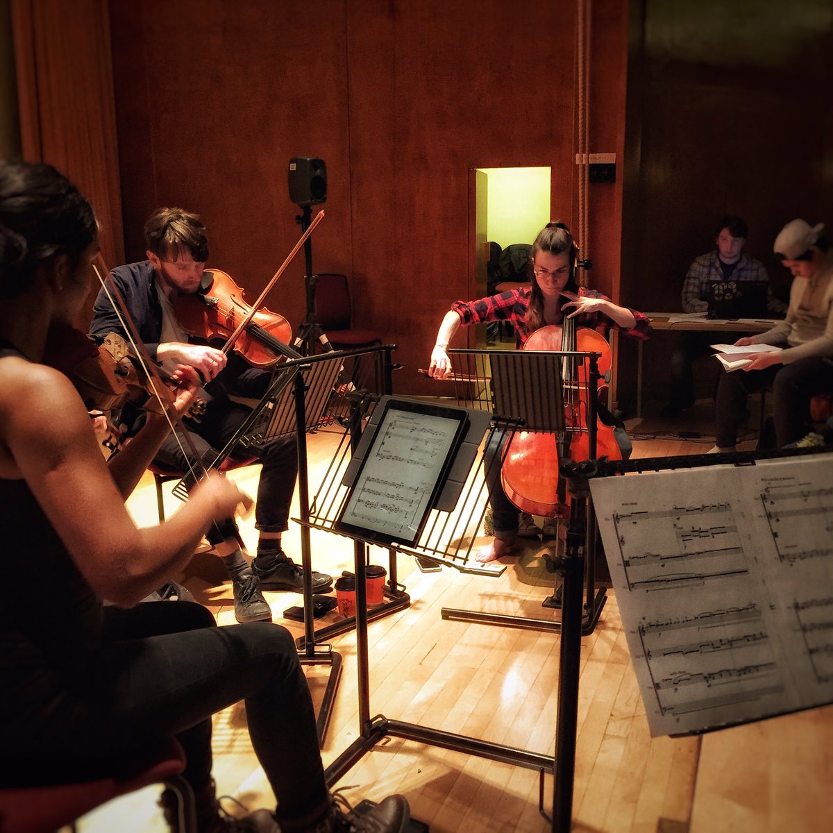 latimer_ryan's tweet photo. Fantastic workshop this afternoon with @LigetiQuartet and student composers at @unibirmingham! Very much looking forward to their concert at @BarberInstitute tomorrow 1pm as part of @CrossCurrents_ @MZevGordon #crosscurrents2018 https://t.co/nYdShwTBZr