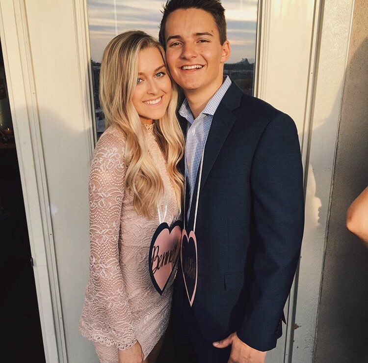 asu_axo's tweet photo. #TBT to such a great night at CRUSH last weekend 👠💄💋 https://t.co/8N30te2QpQ