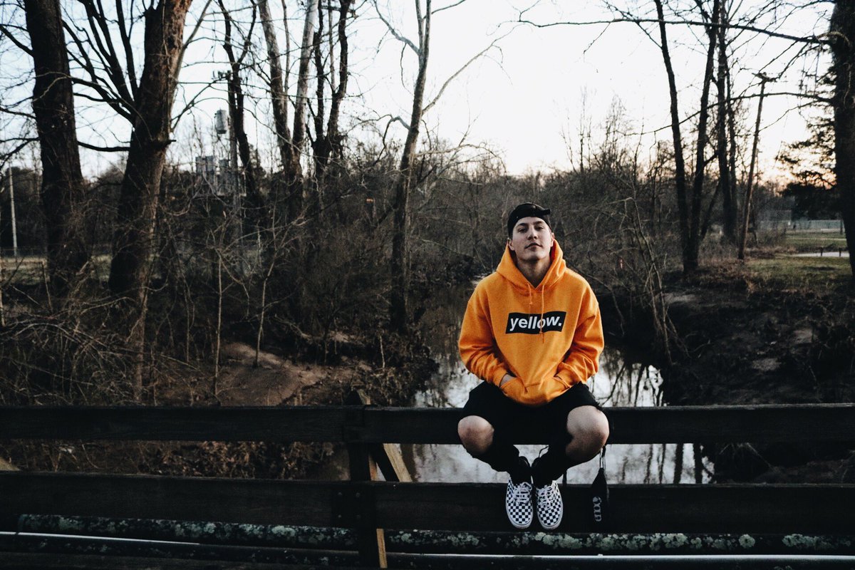 scottywen_'s tweet photo. Yellow might be my new color @jccaylen https://t.co/w25wxRsTUr