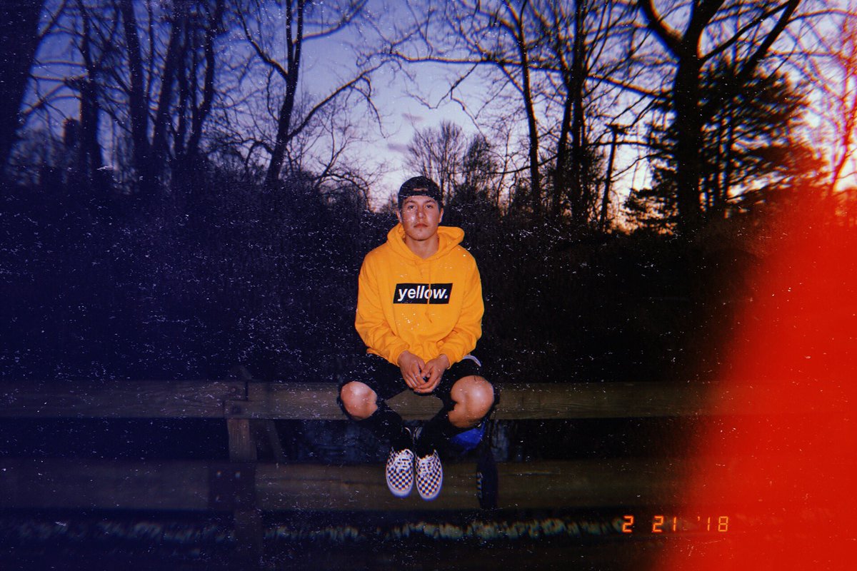 scottywen_'s tweet photo. Yellow might be my new color @jccaylen https://t.co/w25wxRsTUr
