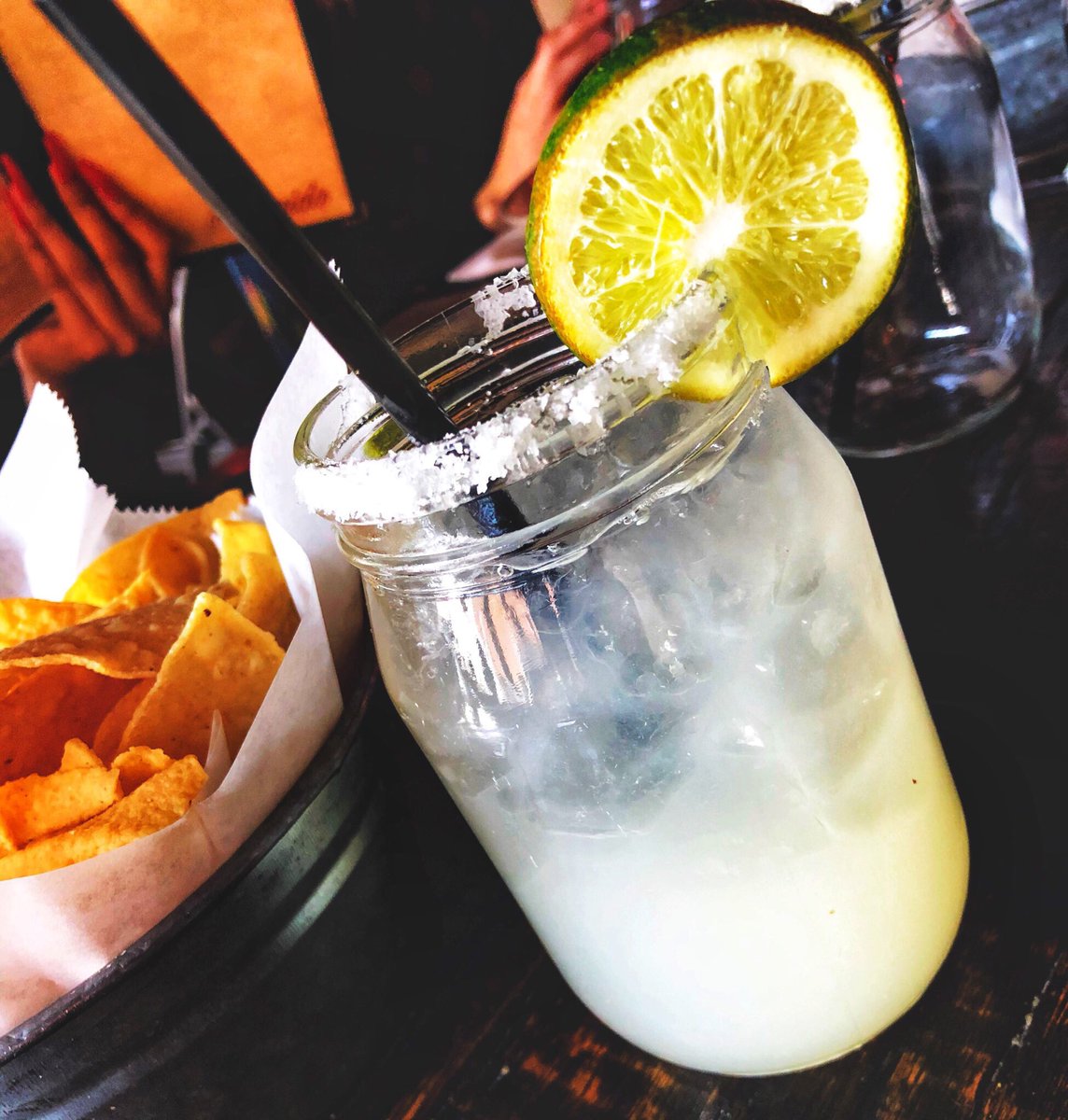LoveOfCocktails's tweet photo. Drink up! It’s National Margarita Day! 🍹
.
.
.
.
.
@LaComidaLV #nationalmargaritaday #happynationalmargaritaday #margaritatime #drinkup #cheers #margarita #tequila #shots #drinks #drink #lunch #lunchtime #lasvegas #downtown https://t.co/vSn6WcRVRN