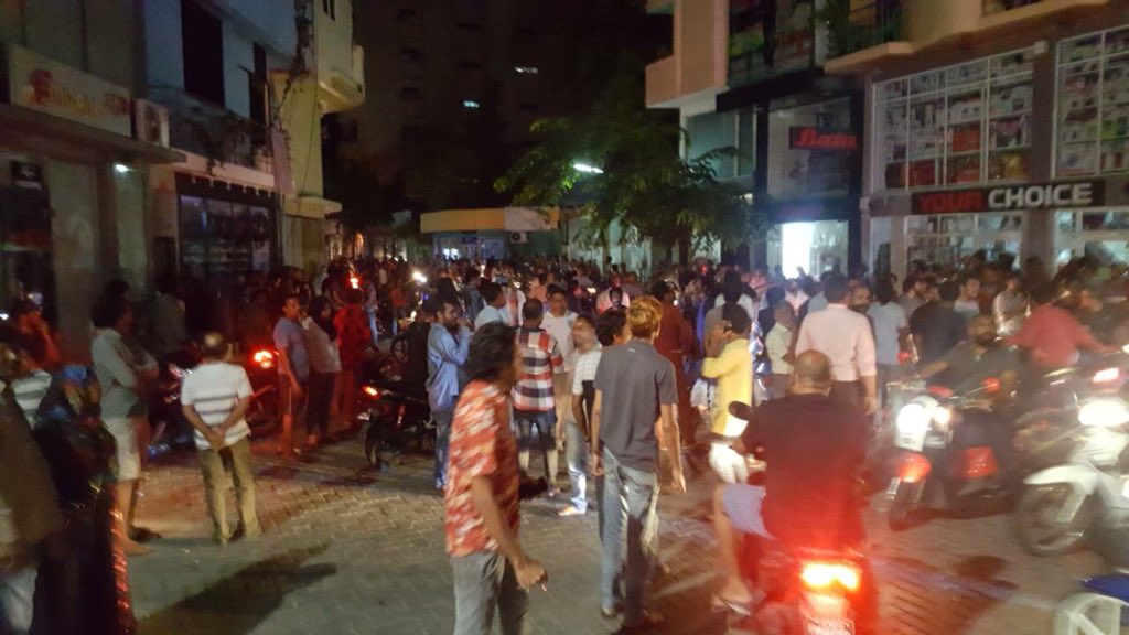 HeraigeyMary's tweet photo. Gadin 3:32AM adhivess Rayyithun govamun dhani Yameen ge Isthufa ah #PaperSpray ahka nusiheyne ☝🏻 https://t.co/XvIWw7Uddn