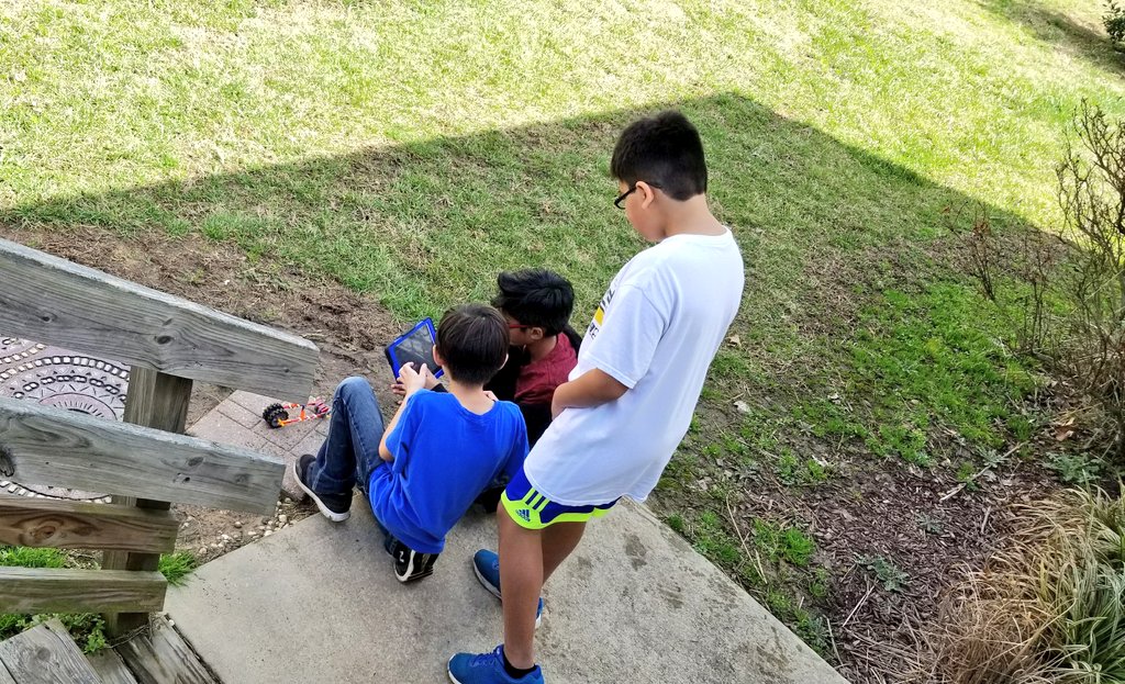KyleHamstra's tweet photo. *Because every day is a great day to #flipgrid #FlipgridFever.
*Because every day is a great #DLDay #DLDay18 #NCDLDay.
*Because every day is a great day to learn. #ncdlcn #ncdlc #nced #edtech #ddestem #ncties18 #TheGreat5thGrRace #sci5P11 #sci5P12 #HamstraHighlights https://t.co/DqwkwSTT8Q