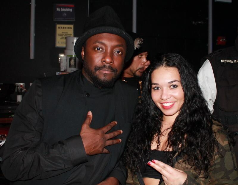General_Holla's tweet photo. #ClassicThrowBack @MirandaWritesMc and @iamwill #HipHop4Life #We4HipHop #MCs #KnowYourWorth #NY #MWwarrior https://t.co/JzRO8wv8Rm