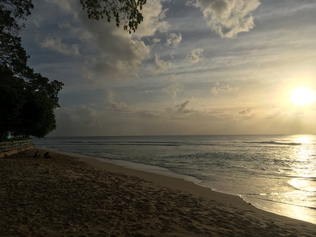 CWLC_Trips's tweet photo. Sunset at our local beach https://t.co/UUo3teLTcr