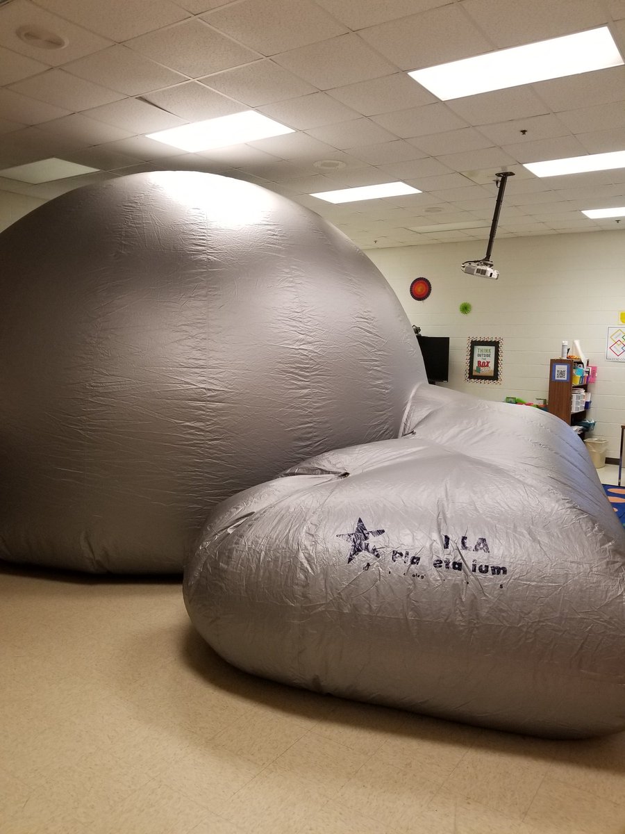 steam_liberty's tweet photo. Fourth grade was able to enjoy the wonders of our night sky with the Star Lab @LibertyES1. #CCSDfam #TechLibertyES https://t.co/i9M197Zovt