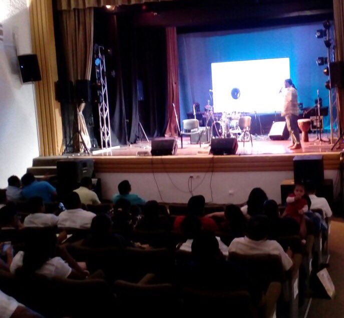 INALIMEXICO's tweet photo. #entérate En el Teatro Felipe Carrillo Puerto, de la Universidad Autónoma de Yucatán, en Mérida, Alexander Voss, dicta la conferencia Historia de la Escritura de la Lengua Maya", en el marco de las celebraciones del #DILM2018 https://t.co/jseT85pEmD