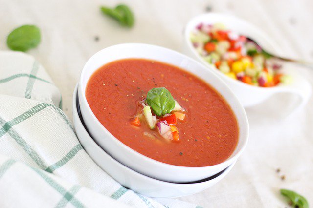 After60Club's tweet photo. #HealthyFood &amp; #yummyfood: Easy Red Pepper Soup: https://t.co/HwRMVfAWrj #Enjoy Sent with Love! https://t.co/hgfiIHYwTN