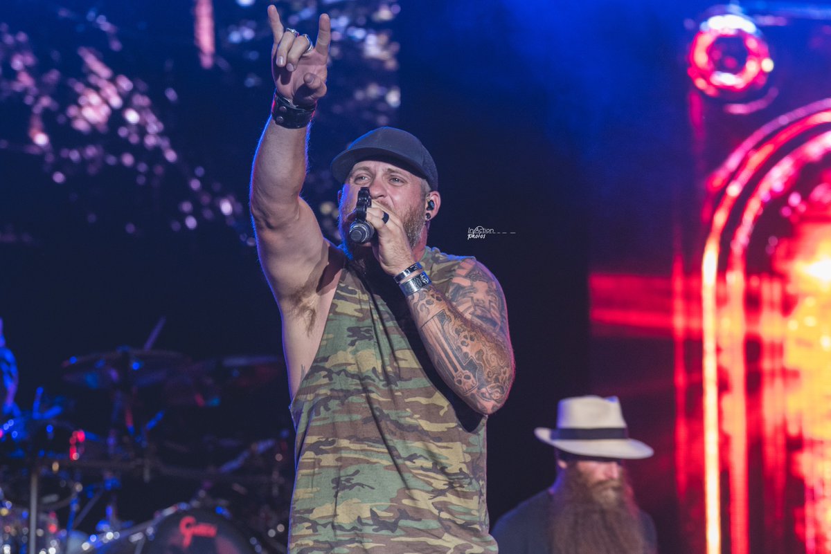 TwinCitiesCntry's tweet photo. Exactly 4⃣ months from TODAY until ‘The Weekend’ of a lifetime with @BrantleyGilbert at @LakesJam. 

Get your 3- Day GA passes for ONLY $99 here 👇
https://t.co/JZpQqcaTkA

📸 : @InActionPhotos https://t.co/exEO8C4aVK