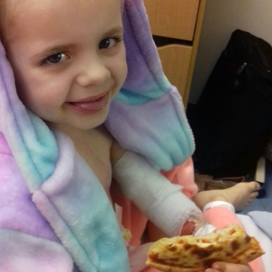 SuperStrongSoph's tweet photo. #takeasophie
Operation to remove hickman line went well and I have a picc line instead. Celebrated with pizza!
Still got temperature, chemo drug has been flushed so hopefully antibiotics can get rid me of bugs and I can stick to my chemo plan for next week.
#superstrongsophie https://t.co/GQDhKLVviO