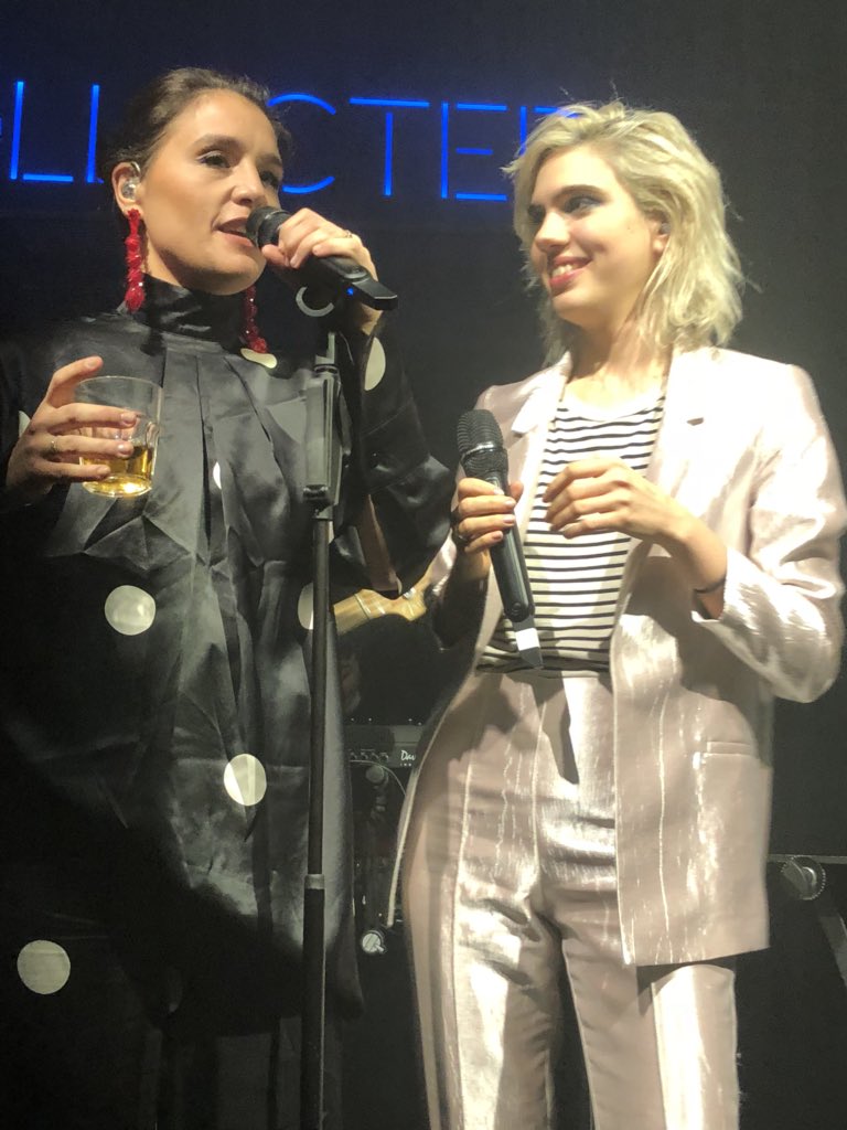 Craigizzle's tweet photo. Massive thank you to @JessieWare and @AnnieMac for a wonderful night 💕 #AMPCollected https://t.co/r3yKJsJW13