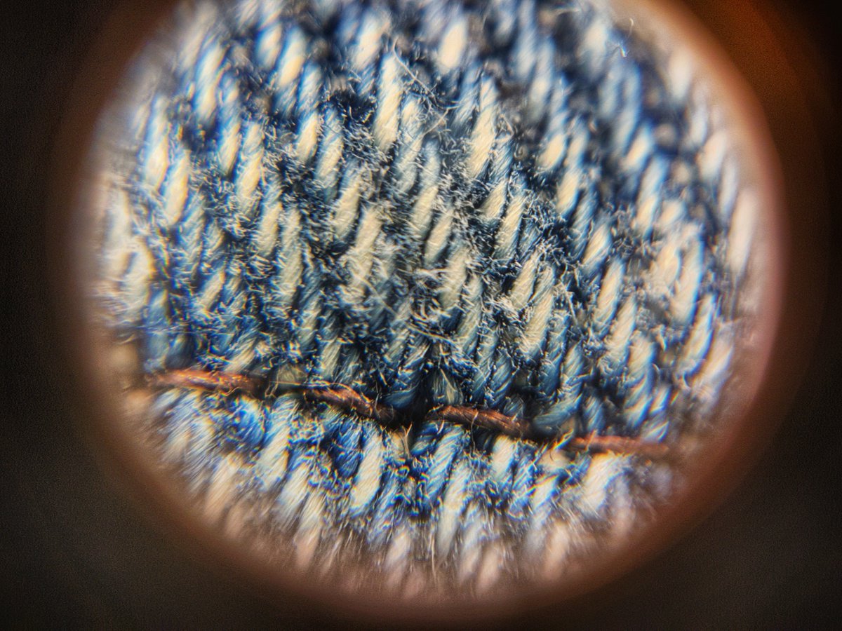 sivamkrish's tweet photo. tried out the phone microscope that I developed #60xau on my denim trouser #clothing #Microscopy #textures https://t.co/nZYl5IKiy5
