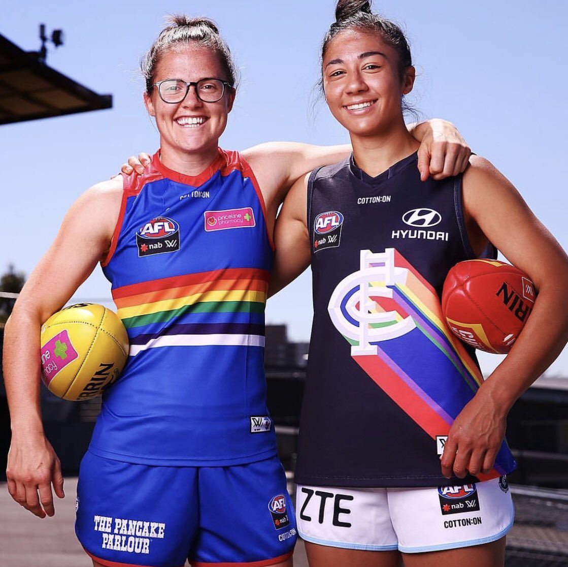 Wear it with pride. WE LOVE 🏳️‍🌈@bulldogsw & @carlton_fc jumpers for tonight’s #AFLWPrideGame 🏳️‍🌈 @aflwomens @darcyvee @Kearney_Em11 📸 Michael Dodge