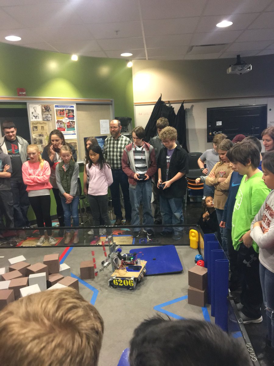 mrs_young2's tweet photo. Special thanks to Mr. Wallace and the MHS Robotics Team for letting our Lincoln Elementary #STEMCats come visit the #STEM Lab today. Robots, puzzles, and challenges...what fun! #LincPride @MarionUnit2 @LandesJ @JmcphailMcphail @KristyAllardyce @mrfletcherlinc @tcl https://t.co/Ds1eP4FX62