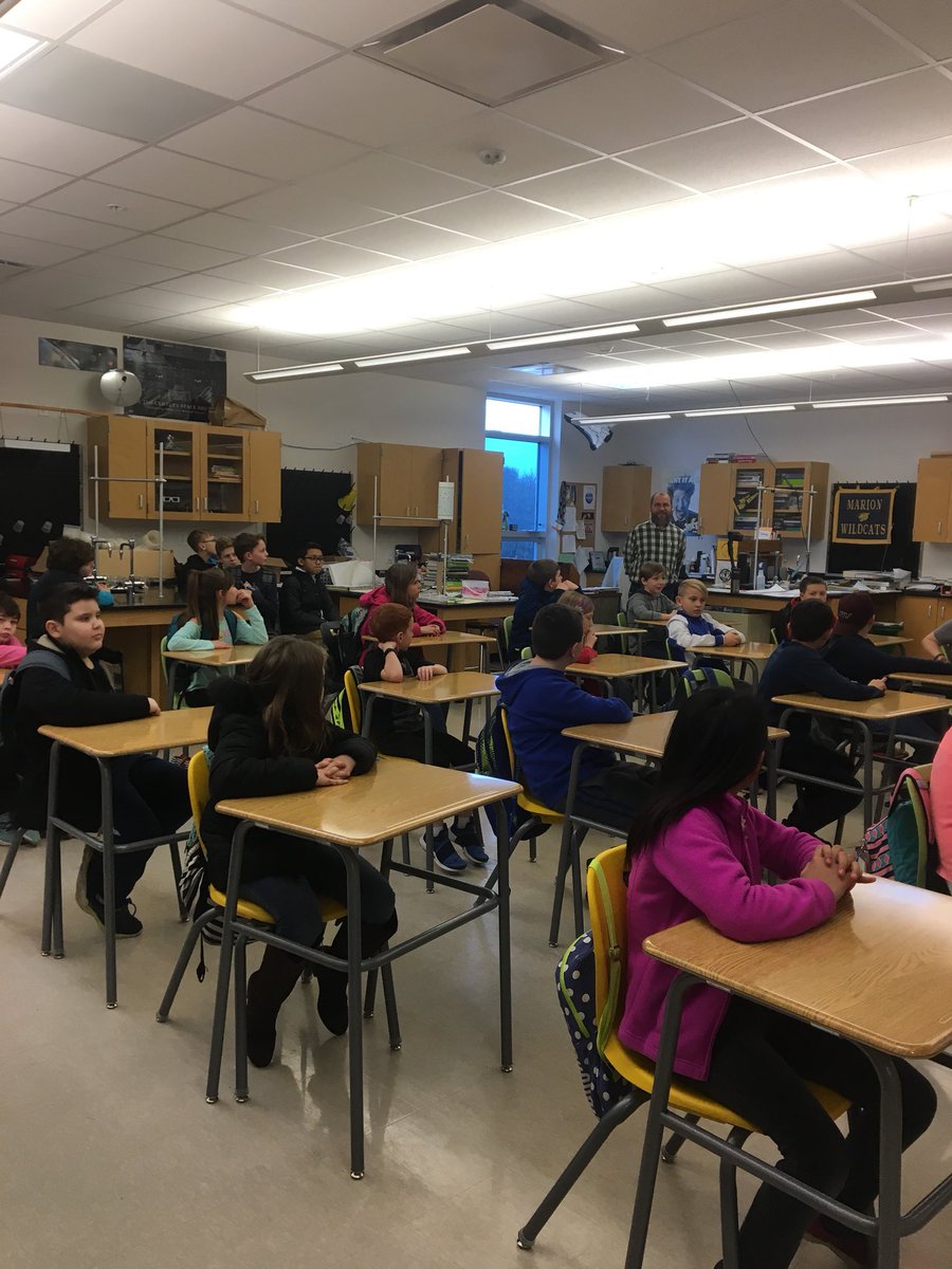 mrs_young2's tweet photo. Special thanks to Mr. Wallace and the MHS Robotics Team for letting our Lincoln Elementary #STEMCats come visit the #STEM Lab today. Robots, puzzles, and challenges...what fun! #LincPride @MarionUnit2 @LandesJ @JmcphailMcphail @KristyAllardyce @mrfletcherlinc @tcl https://t.co/Ds1eP4FX62