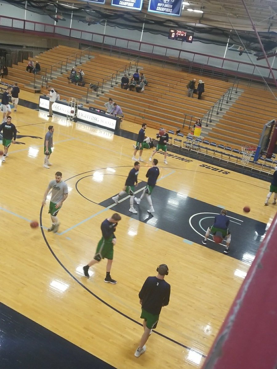 codychalifoux33's tweet photo. Traveled to @gordoncollege to watch our @EndicottMBB team play their semi final game in the #CCCplayoffs!! Join me and @TheTriumphant23 for the call in Facebook at 7pm #gogulls #dubsonly https://t.co/5LFj44ZFNZ