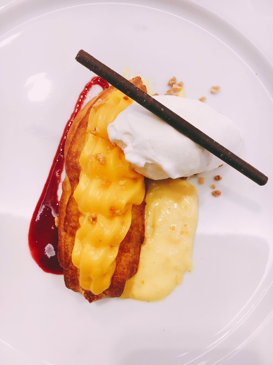 alvientooo's tweet photo. Esta noche tocó saborear una muestra de la gastronomía de Azores en la presentación del destino organizada por @viajes_yutravel. Apuntado para un próximo destino 😍😍 #Azores https://t.co/yd3paYWrVm