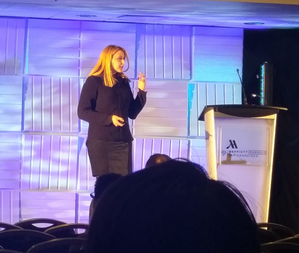 OracleDataSci's tweet photo. "Data scientists shouldn’t have a monopoly on data in your organization: Democratize data and treat understanding it as a skill or a language, not as a function." Discover more #DataScience best practices from @Airbnb's @Clair3tt live at #DSElevate now: https://t.co/QrjwwkmFex https://t.co/HRdcBEqbdr