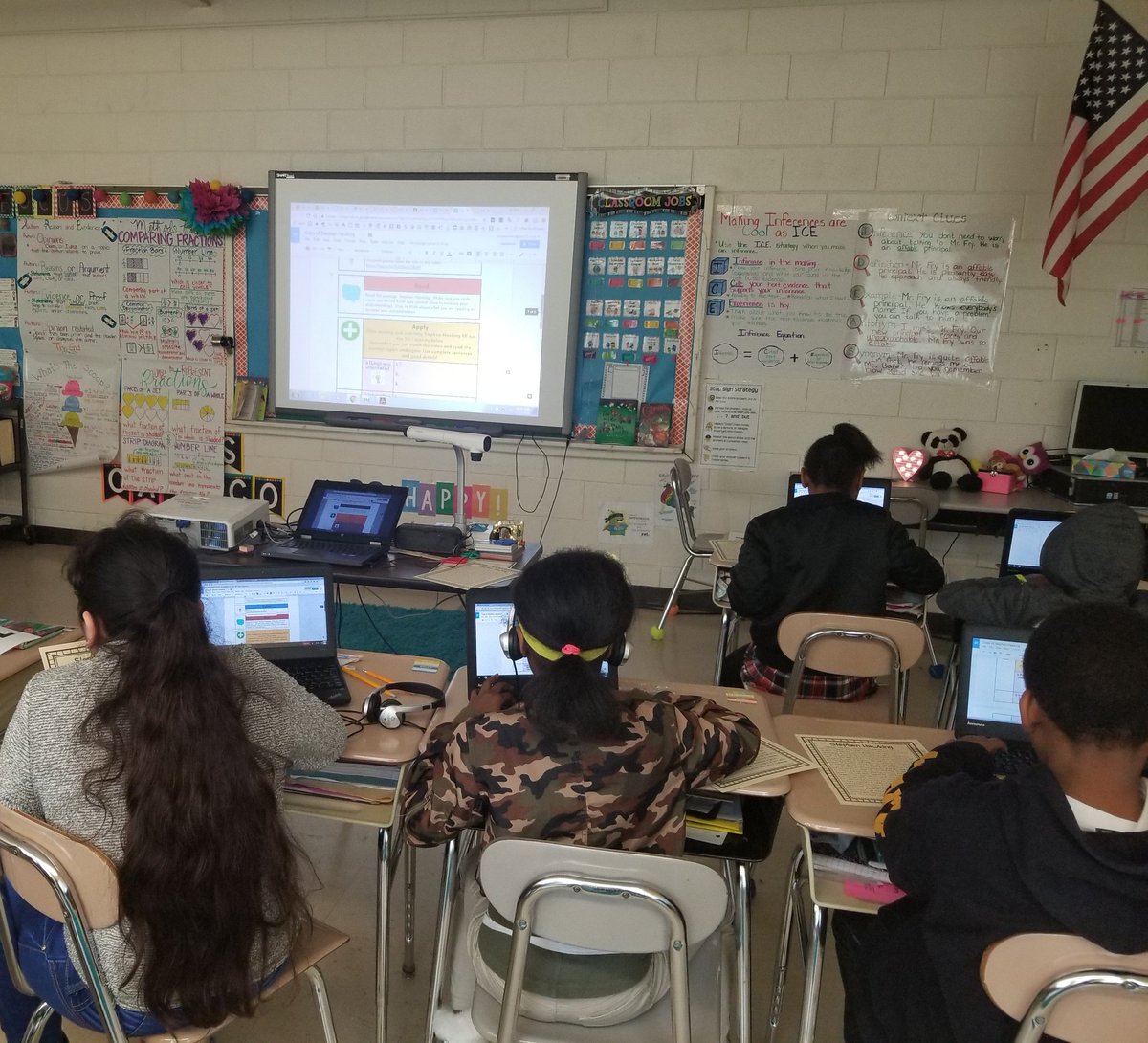 ldeancavaco's tweet photo. #cmes_tech #CMES #DigitalLearningDay
We had a full day digital learning. #Kahoot #HyperDocs #Plickers https://t.co/SaQzd6aUvq