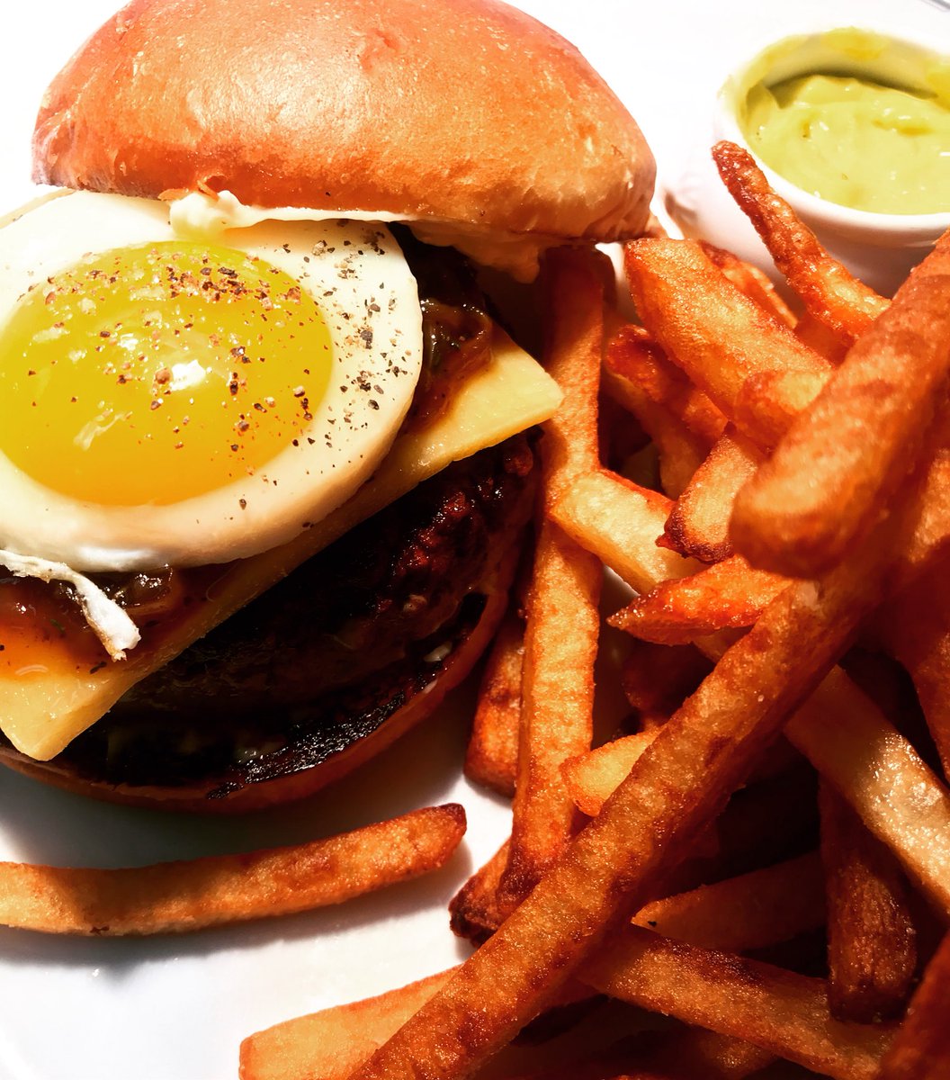 Happy Thursday #BurgerNight in the bar! <a href="/AlexandriaVA/">Visit Alexandria VA</a>