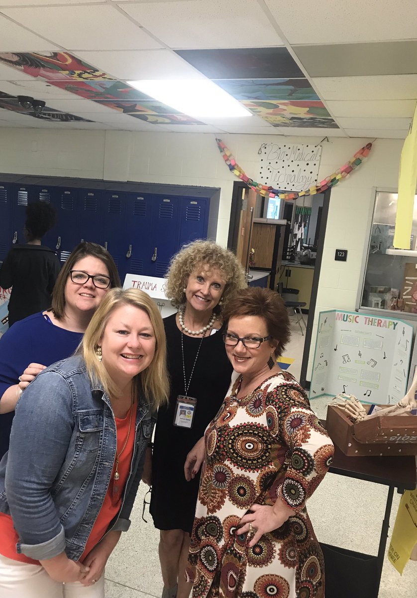 wardHS12's tweet photo. Laney Health Sciences Rock #nhcscte https://t.co/WwvkrYqlsu