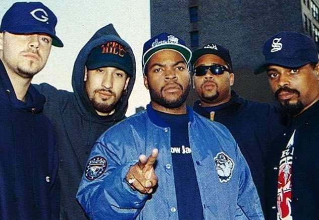 Cypress Hill with Ice Cube back the early 90s.
#OGLegacy #IceCube #CypressHill #Breal #SenDog #DJMuggs #deathcertificate #howicouldjustkillaman #90shiphop #WestCoastHipHop #throwbackthursday #throwbackthursdays #tbt #hiphop #gangstarap #westside #lenchmob #hiphoplegends