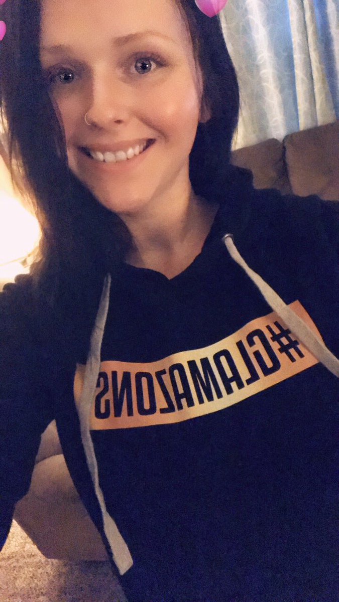Ch3wB3cca's tweet photo. SO EXCITED! ☺️ @Nikki_Glamour my #glamazons hoodie finally arrived today! 🖤 So in love with it! Such great quality & a perfect fit. Thank you so much, my love 😍 #glamazonshot #glamourshot Can’t wait for your next video 😘 #supportingthebest 🖤 https://t.co/MfEfXWwbhb