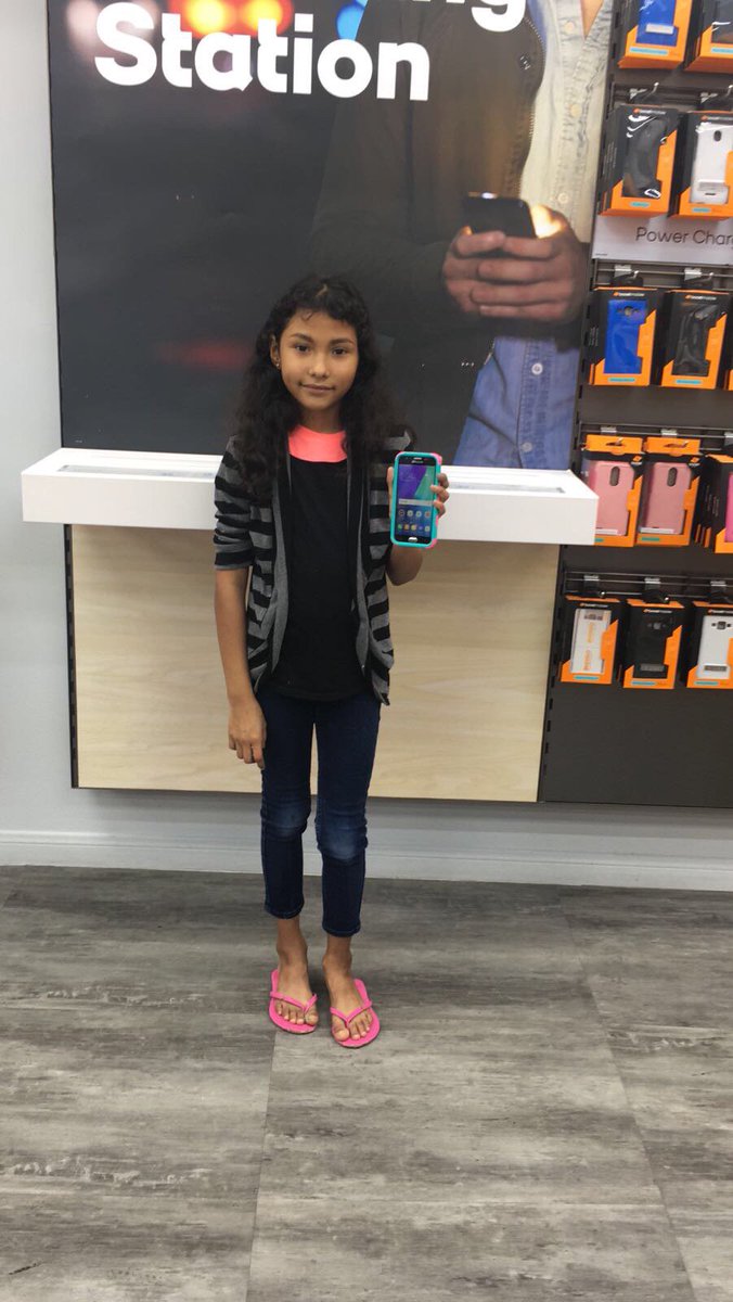 MML502NORMANDY's tweet photo. Little girl got new line added to a family plan @elterevanspg @erikabyerly281 @MMLWIRELESS 
#HouTax18
#BoostNationEvent https://t.co/nByZtQj420