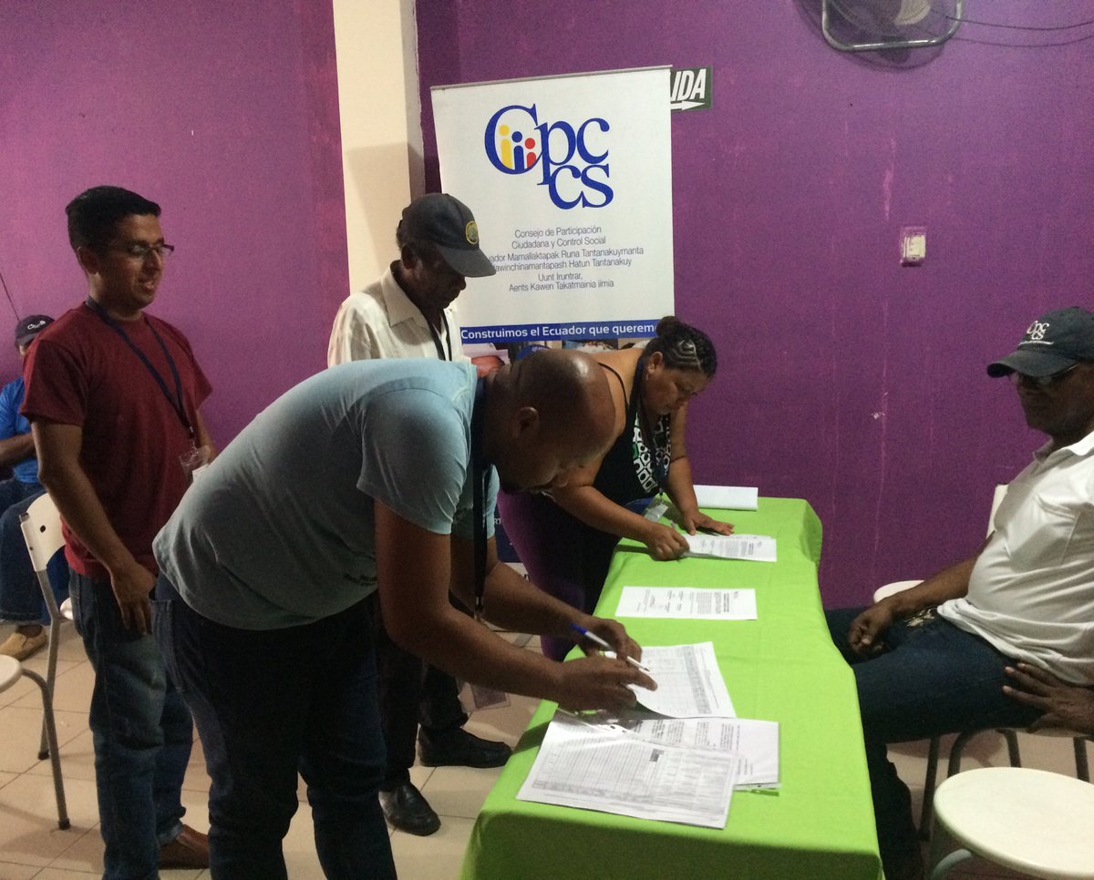 Se acreditan ciudadanos como #Veedotes para el proceso que Vigilará el proceso contractual y precontractual para la construcción del Parque Central de Tachina #VeeduríasCiudadanas <a href="/CPCCS/">Carlos P. Carcelén Caicedo</a>