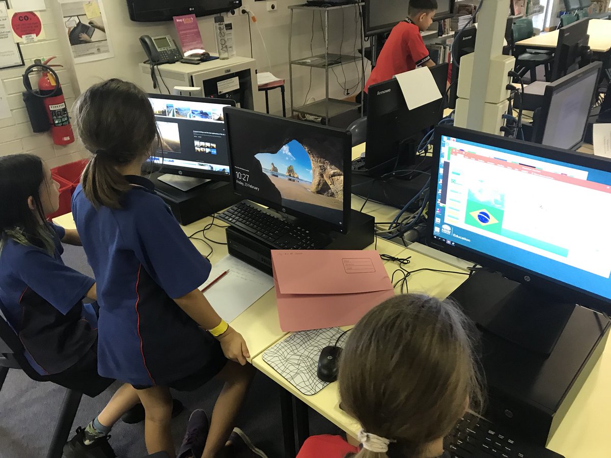 ms_pryke's tweet image. Building our communication skills by creating image based presentations on world cities. 💭🗺🌏🖥 @AshfieldPS #futurefocusedlearning #technologyclass #learningtogether
