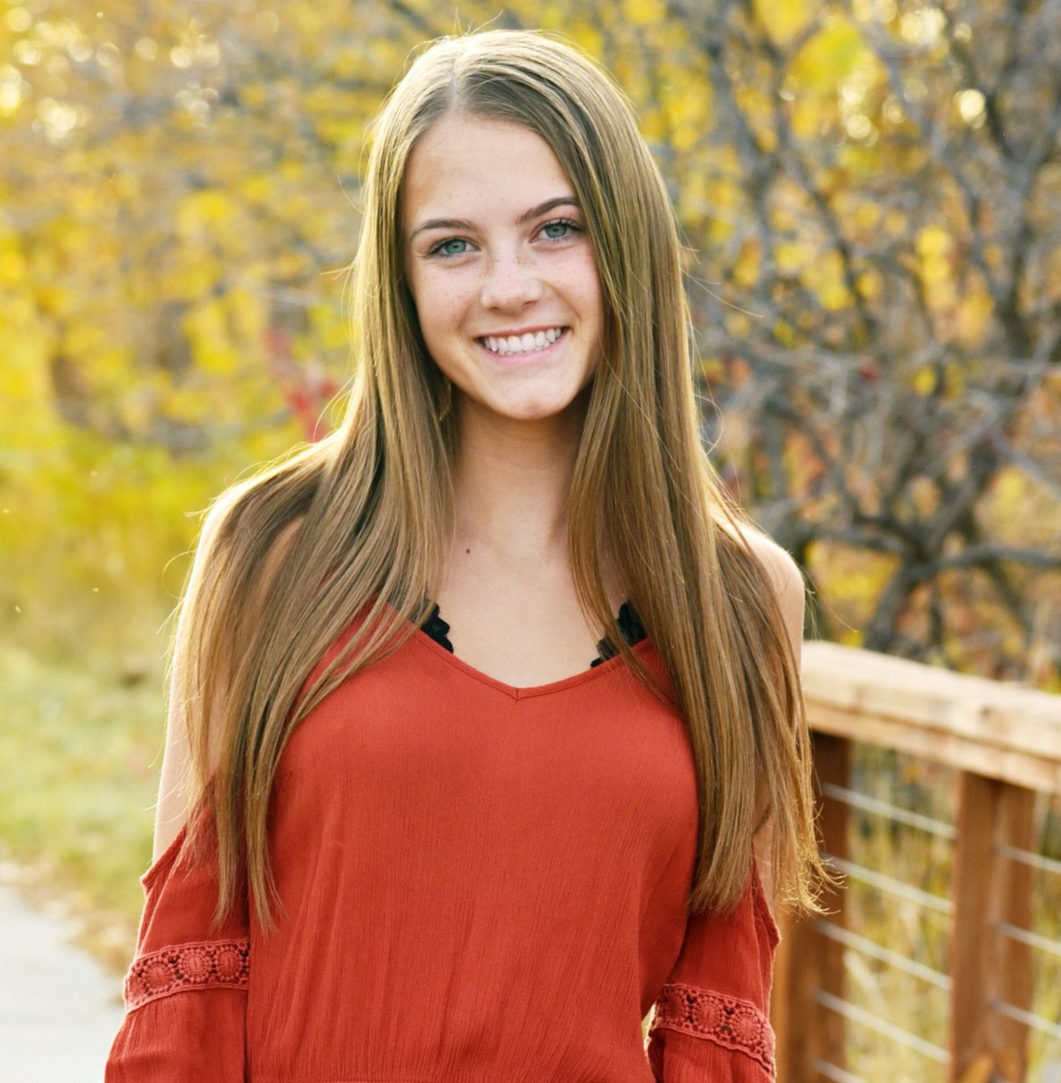 colleenmay5's tweet photo. Happy 18th Birthday, Erin! Love this girl with all my heart ❤️ https://t.co/9Qy26TS07k