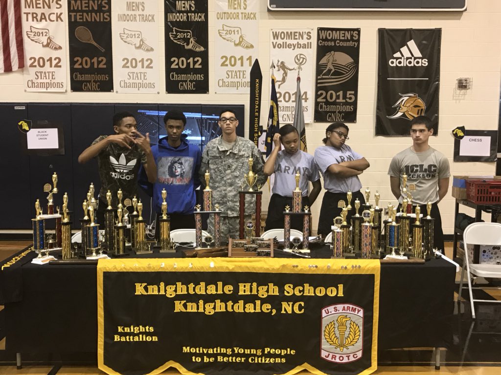1SGLittlejohn's tweet photo. KHSCD 2018 freshman orientation JROTC Table set up. Join our team #khscdcommit #khscdgoodthings https://t.co/W0eSAagfoD