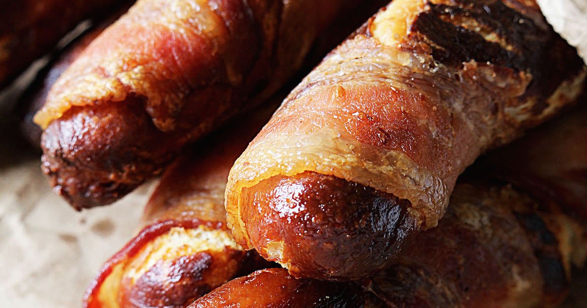 TheAverettHome's tweet photo. Warm, soft, and salty Bacon Wrapped Soft Pretzels are what dreams are made of! @oscarmayer https://t.co/573oRB24fs https://t.co/scwW7Kf7Cm