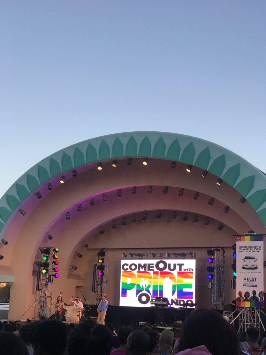 GallegoJazlyn's tweet photo. #colormeprideentry @xl1067 https://t.co/lZ2rVjCZLy