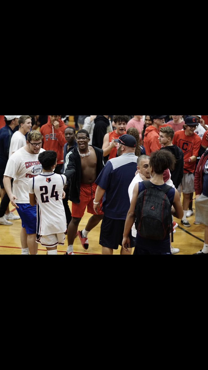 jojo2quick's tweet photo. I got 2 more chapters to finish off this story🦍🤞🏽#hope#OnTheMap https://t.co/FHwrxOyJtz