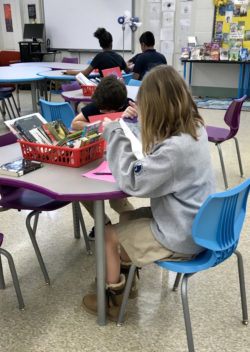 AMSLibraryReads's tweet photo. So great to have @MrsSchlegel_AMS and her students in the Library today! What fun! Students checked out books for home and one to leave in her classroom. #AACPSAwesome #AMSReads https://t.co/Rym24ilsiy