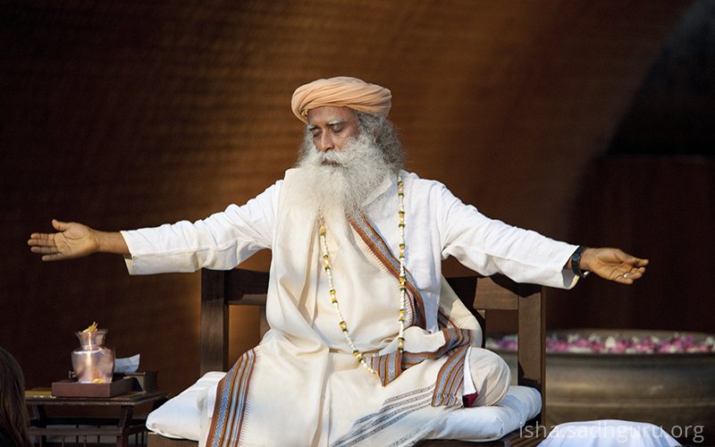 SadhguruJV's tweet photo. Religions divide – spiritual process includes. #SadhguruQuotes https://t.co/DepLKEwqNK
