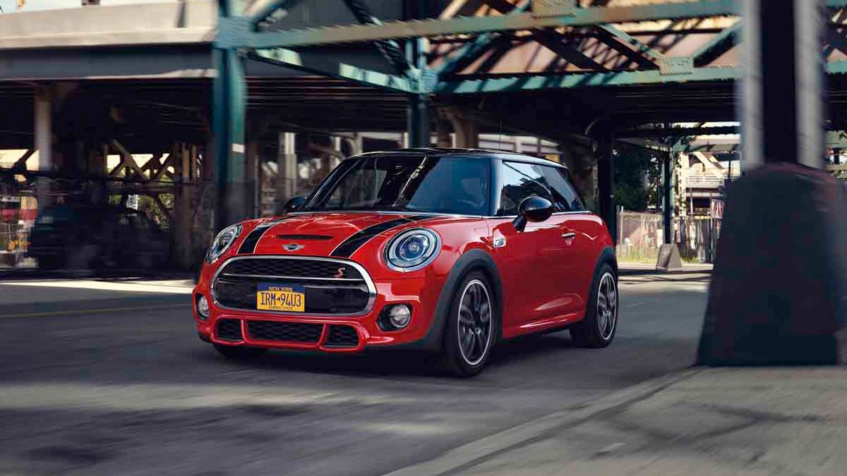 Las rectas dan líneas al paisaje, #MINI te da curvas.