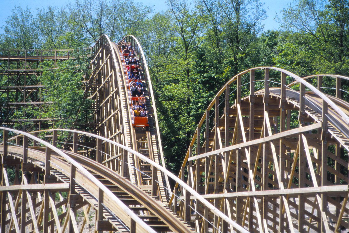 WonderlandNews's tweet photo. Some thrills never change. #TBT https://t.co/USr64RXtvC