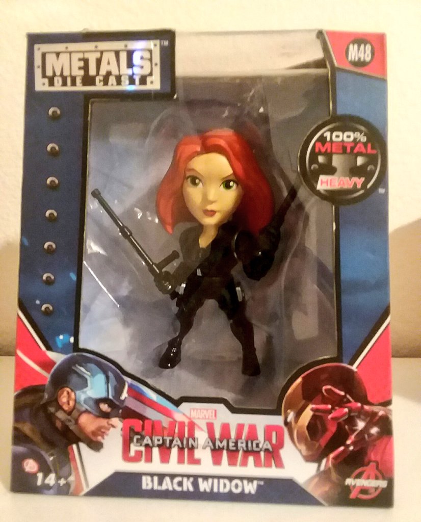 a_bwYXL's tweet photo. GUYS. I FINALLY GOT  #BLACKWIDOW MERCH (ONLY 1 BUT STILL COUNTS) AND MY DAY IS OFFICIALLY SAVED. 
#InfinityWar #CapCW #NatashaRomanoff #Marvel https://t.co/Tw8MPMmKSq