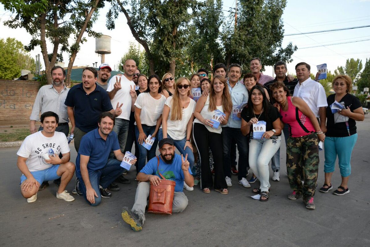 TinchoEGonzalez's tweet photo. En la tarde de hoy estuve acompañando en el cierre de campaña, a los Candidatos a Concejales del Frrente Somos Mendoza en San Carlos.
#Lista304 https://t.co/qGEMJ1Evv0