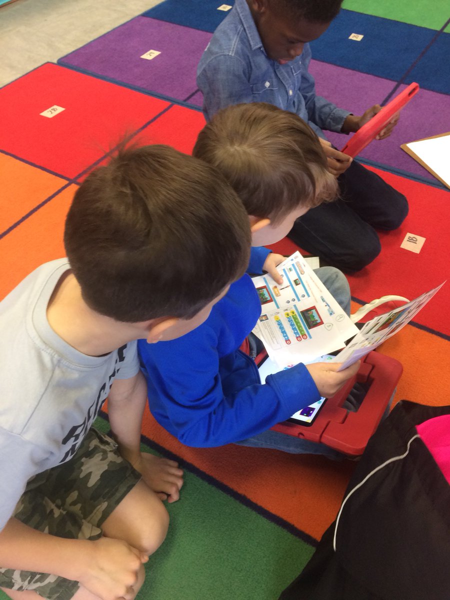 DigitalLearnin5's tweet image. Second graders worked on Scratch, Jr. and shared their projects with each other. #ilovecoding @HESSPLASH @OrangeCoSchools