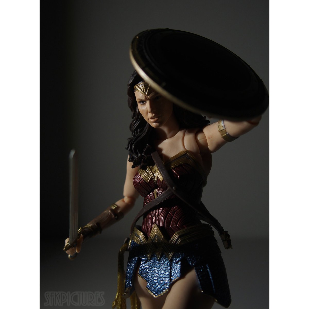 seafood_k's tweet photo. #ノーメイク
#nonmakeup
#SHFiguarts
#オモ写
#toyphotography
#WonderWoman
もうちょっとなんとかしたいなぁ。。。 https://t.co/P5n5JF6fGo