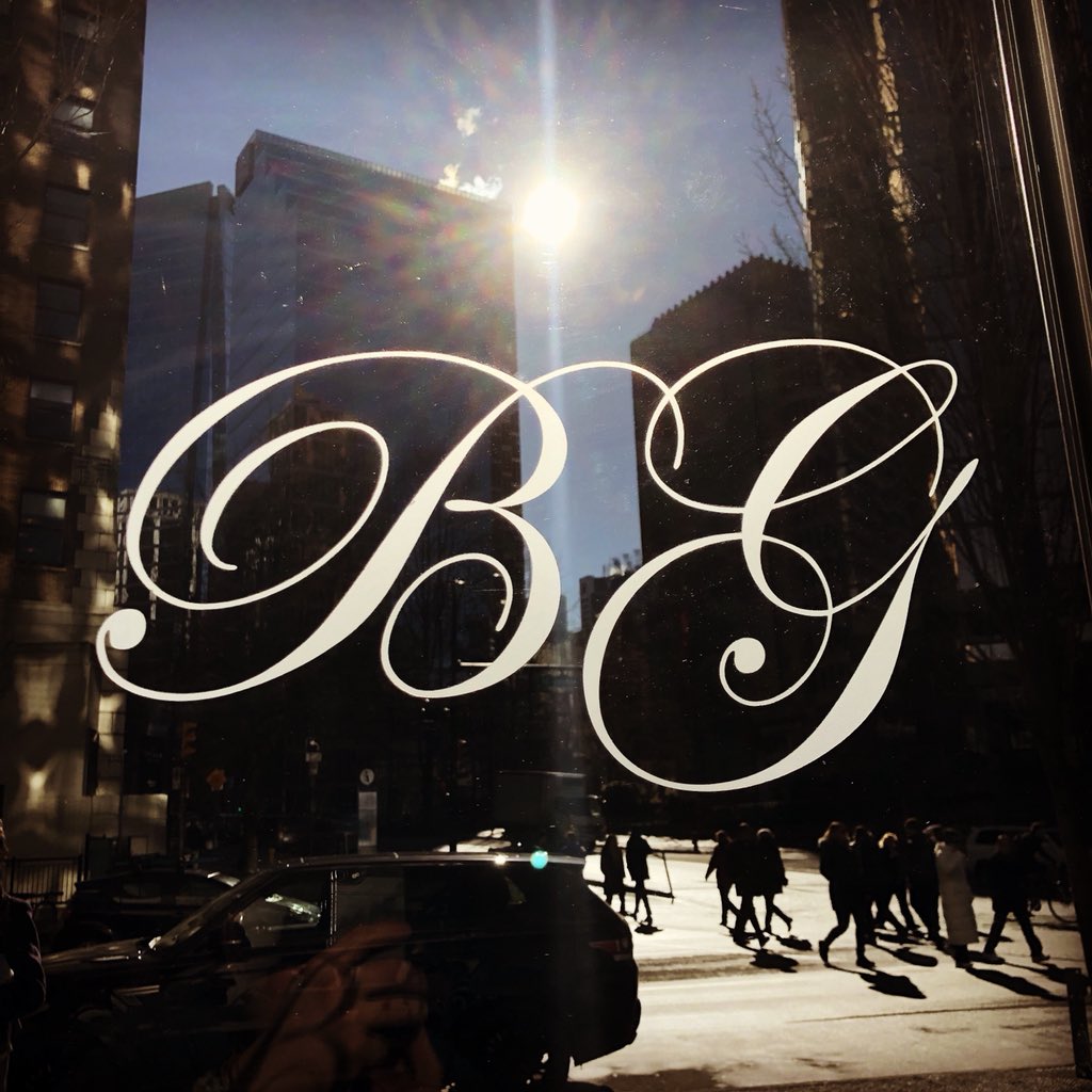 Even with the cold, it just seems to be a Bella Day ✌️🌞🍨
#bellagelateria #gelato #sun #sunisout #eatfamous #infatuation #dishedvan #foodievancouver #springiscoming #huffposttaste #feedyoursoul #eeeeeeats #belladay #comfortfood #curiocityvan #eater #feedfeed #vancouverfoodie