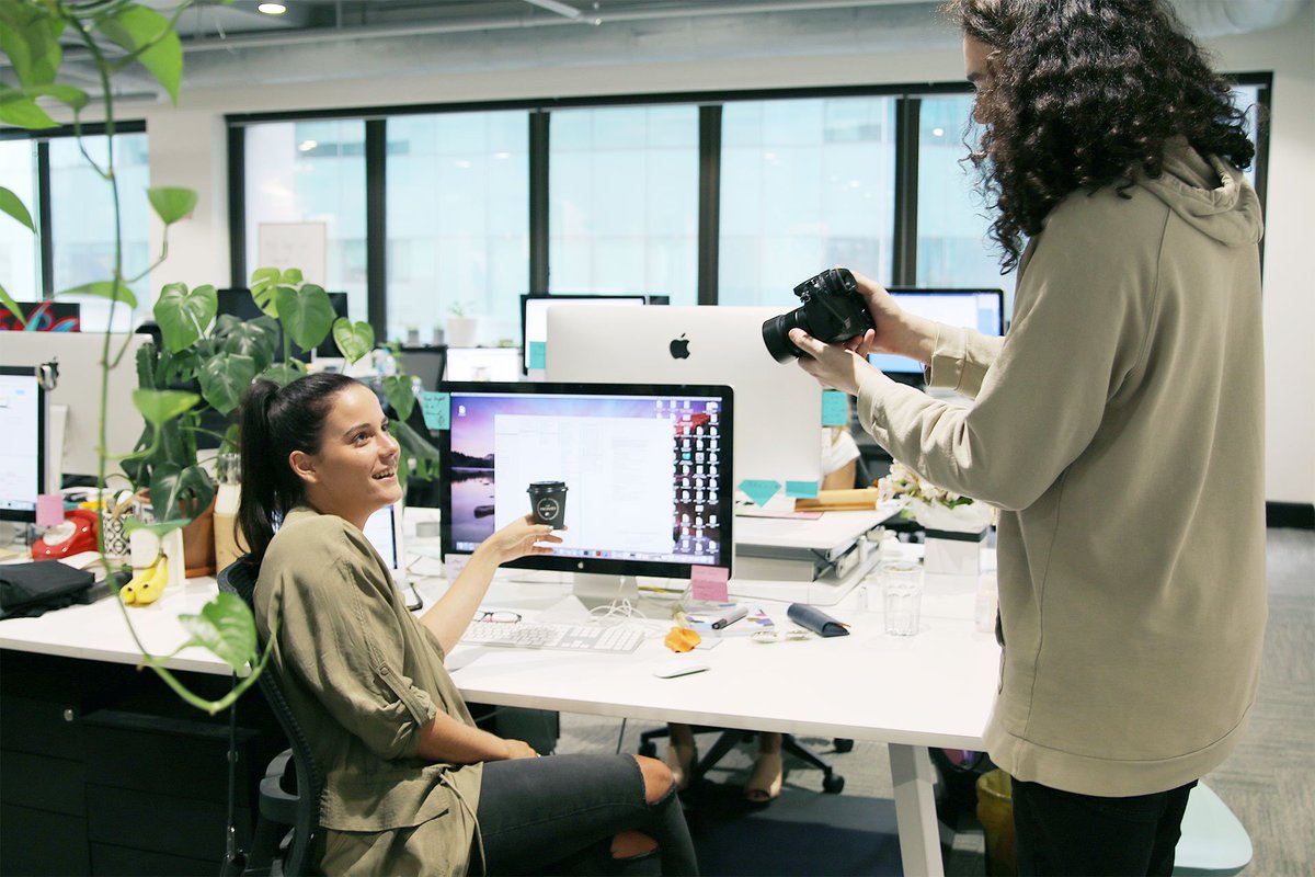 justdigitalppl's tweet photo. Hidden Talents - we all have them (mostly). Luckily for our Recruiters we're here to show them off to the world! 🌏Next up - Maddie! Stumped on her talent?
CLUE: Few people can make it through a day without it...
Tune in Monday to find out the answer!
#jdphiddentalents #jdpcrew https://t.co/F6Wo1CHOdR
