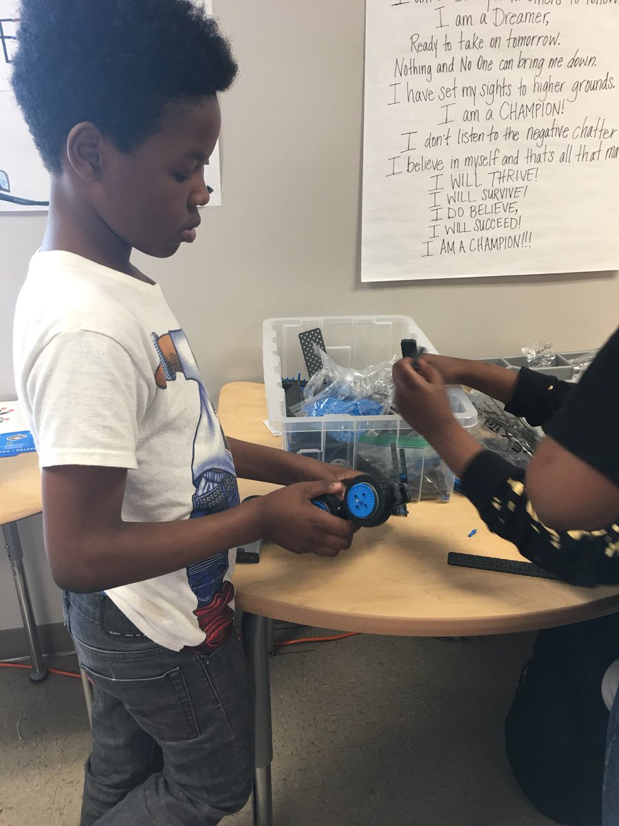 LoudBrarian's tweet photo. When #DLDay Digital Learning Day is the same as #TechThursday and you don't take all the pictures. ππΎ #CodedByMe came through and had a ball. We had to rework our robot but thats what the engineering process is all about! #CES360 @drmcometrue @LinebargerMonte https://t.co/sAUpnJkqF9